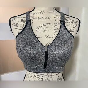 🍂 Victoria’s Secret sport by Victoria's Secret Gray Zip-Front Sports Bra